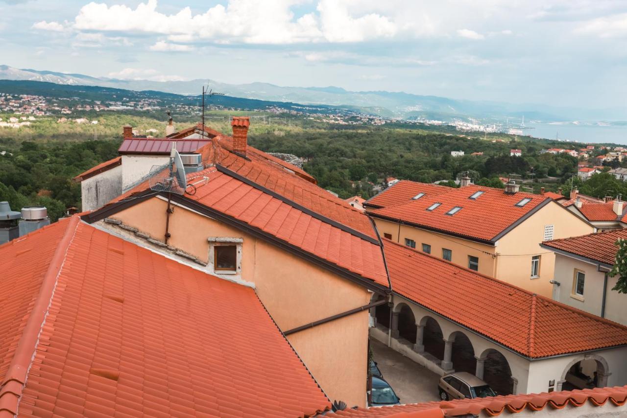 Apartmani Nad Voltun Kastav Exterior photo